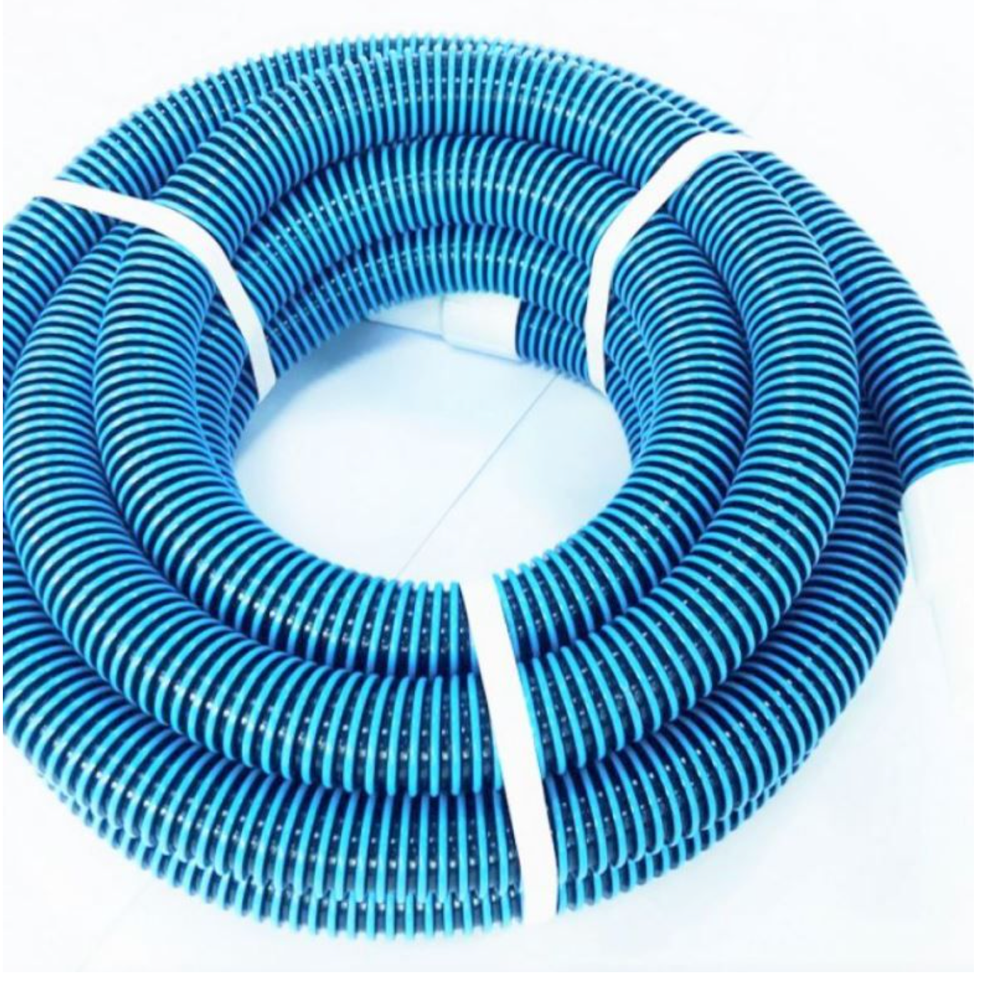 Vac Hose - PVC Blue/Black Flex-Hose 11⁄2" With Swivel Cuffs - 10.5m